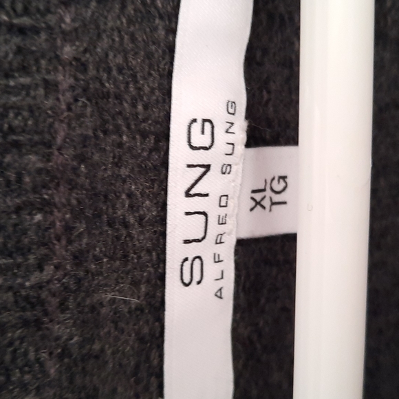 Alfred Sung sweater - Picture 3 of 4